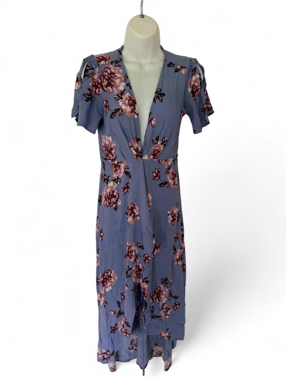 ASTR THE LABEL Floral Wrap Midi Dress in Dusty Blue